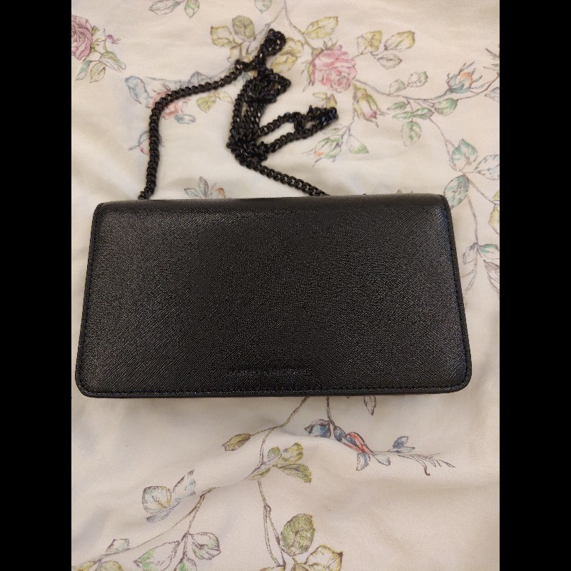 MARC JACOBS 素面防刮皮翻蓋側背包(黑)-1