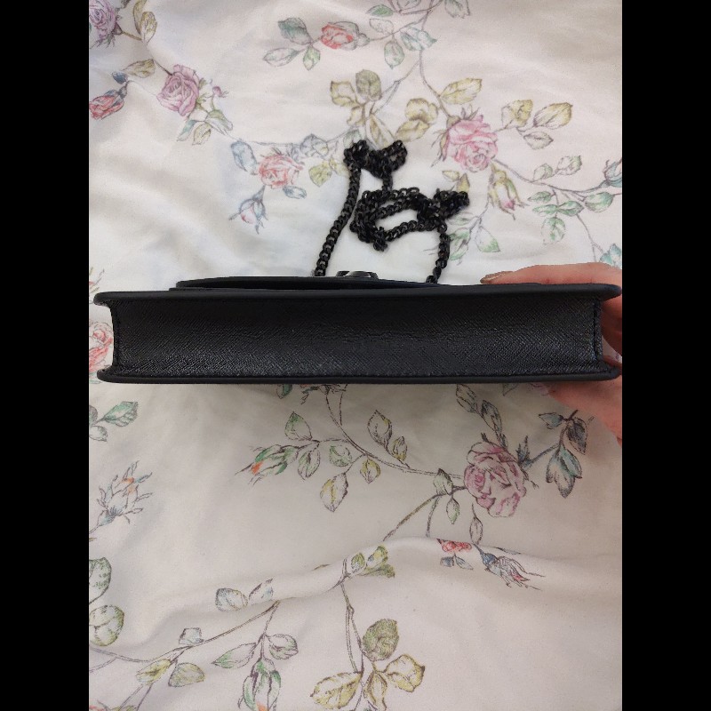 MARC JACOBS 素面防刮皮翻蓋側背包(黑)-5