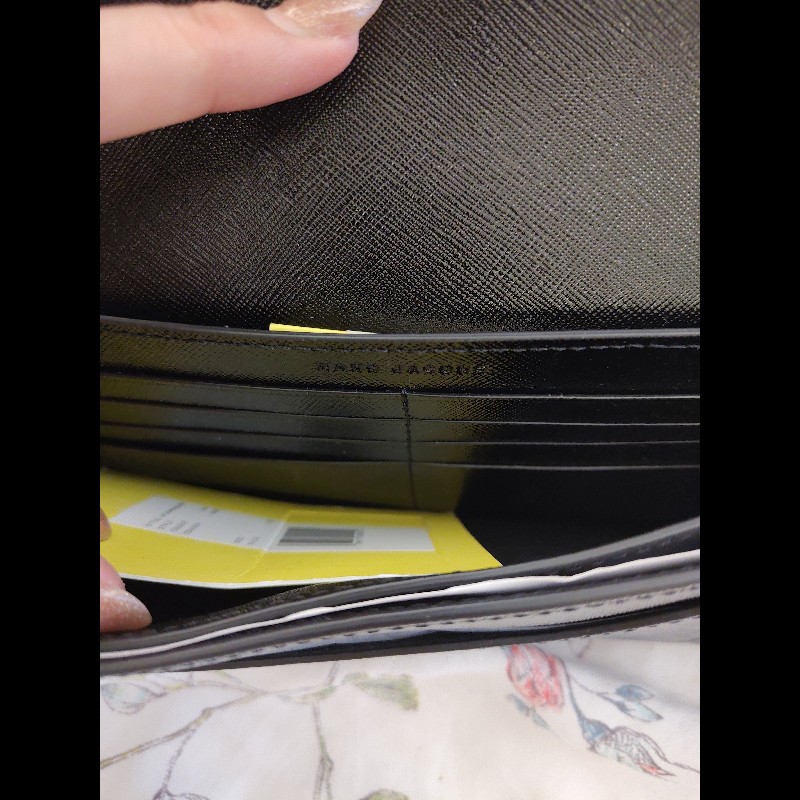 MARC JACOBS 素面防刮皮翻蓋側背包(黑)-7