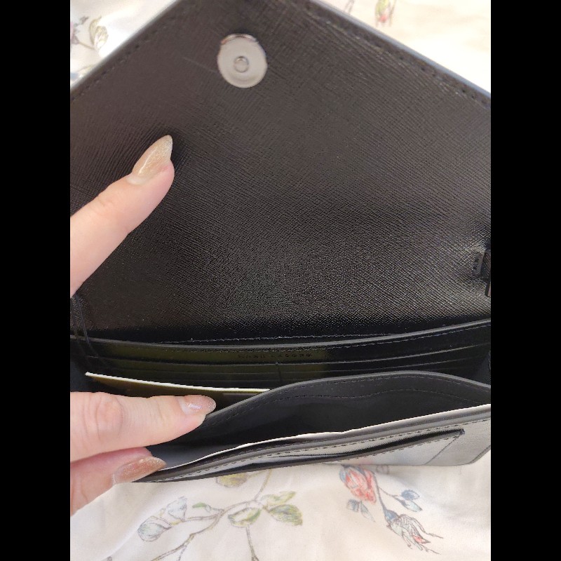 MARC JACOBS 素面防刮皮翻蓋側背包(黑)-8