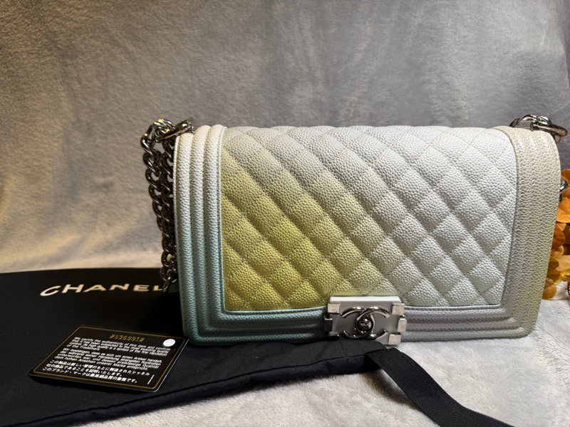 Chanel Boy Chanel 2018 SS 香奈兒限定彩虹漸層 粒紋牛皮 Old Medium-0