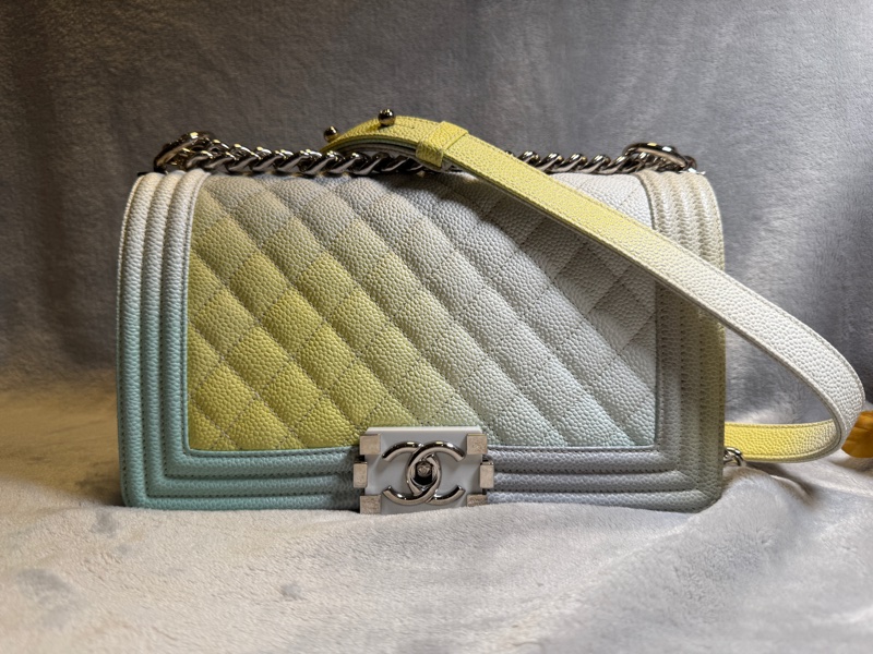Chanel Boy Chanel 2018 SS 香奈兒限定彩虹漸層 粒紋牛皮 Old Medium-1