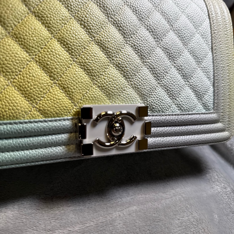 Chanel Boy Chanel 2018 SS 香奈兒限定彩虹漸層 粒紋牛皮 Old Medium-13