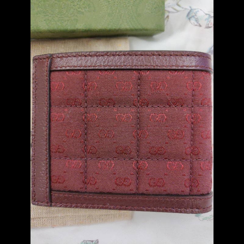 GUCCI 方格紋金色雙G扣式酒紅色短夾-1