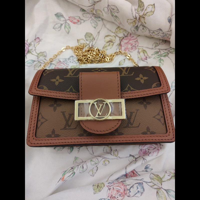 LV M68746

Dauphine鏈條包-0