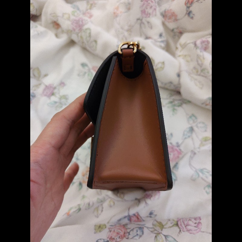 LV M68746

Dauphine鏈條包-1