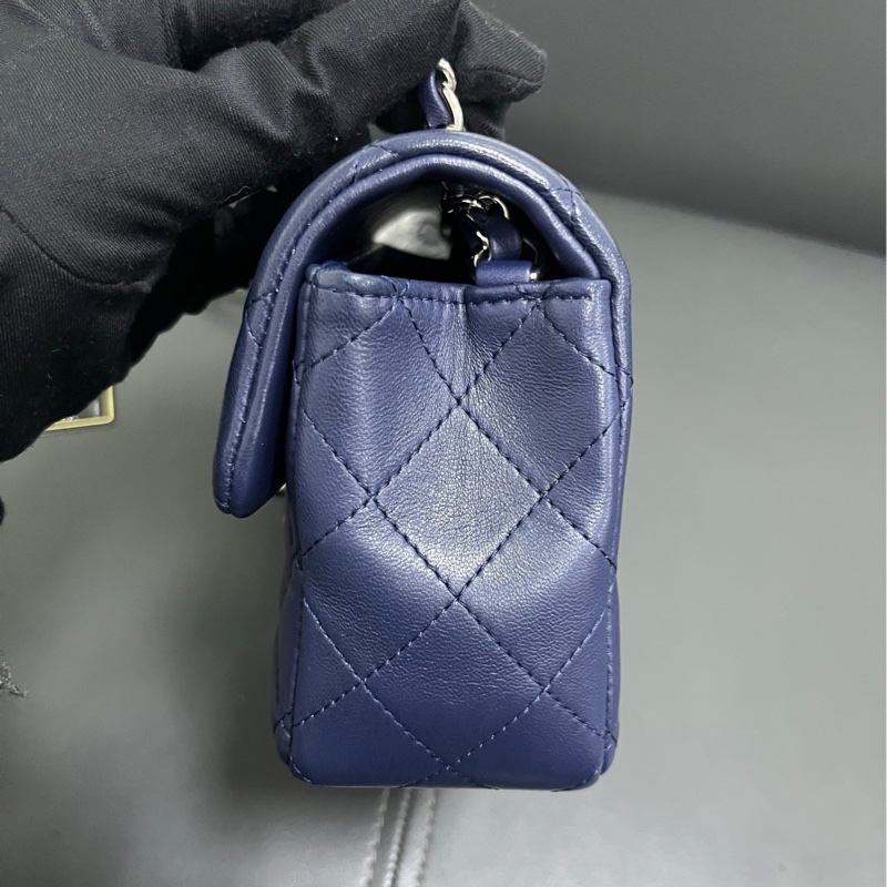 Chanel Classic Flap Mini 大Mini-2