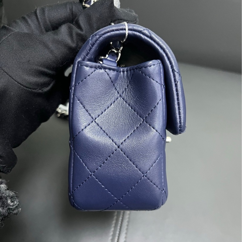 Chanel Classic Flap Mini 大Mini-3