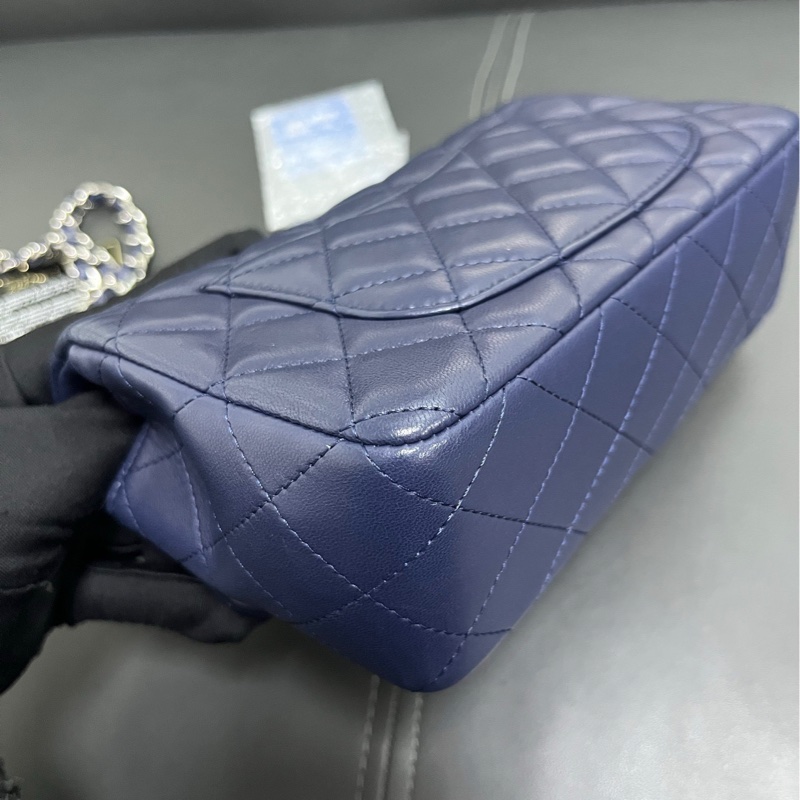 Chanel Classic Flap Mini 大Mini-7