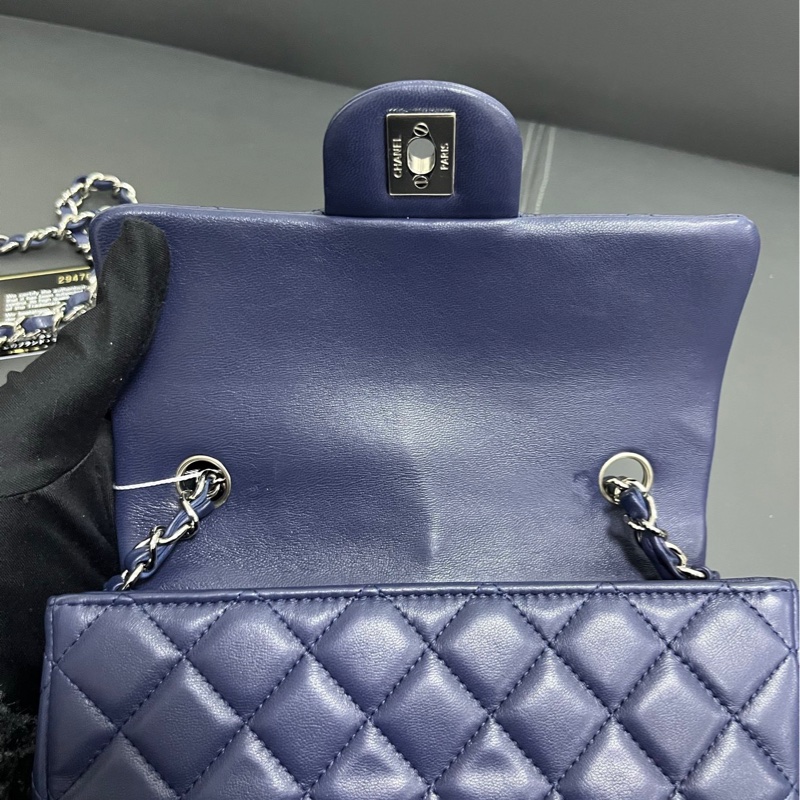 Chanel Classic Flap Mini 大Mini-10