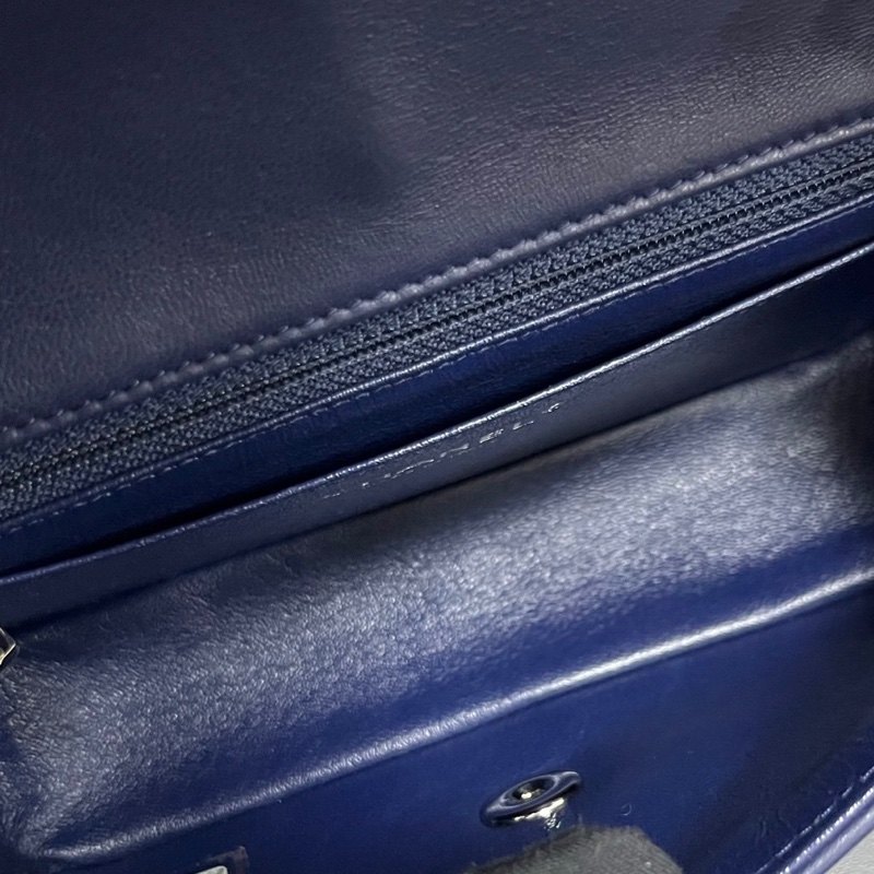 Chanel Classic Flap Mini 大Mini-14