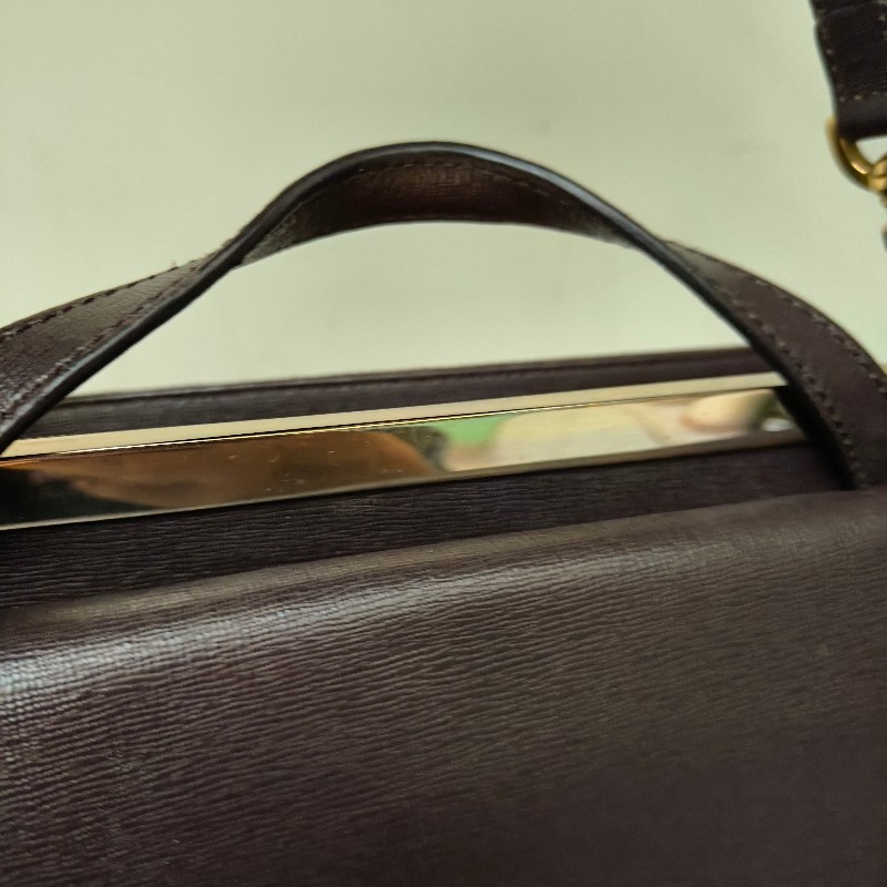 🫅女神購物節狂降(原$15800)‼️只到3/15⏰【8成新】㊣✨FENDI✨芬迪 FF 老花 皮革 兩用 郵差包 手提包 肩背包 斜背包/雙F/二手包/二手精品/保證正品-27