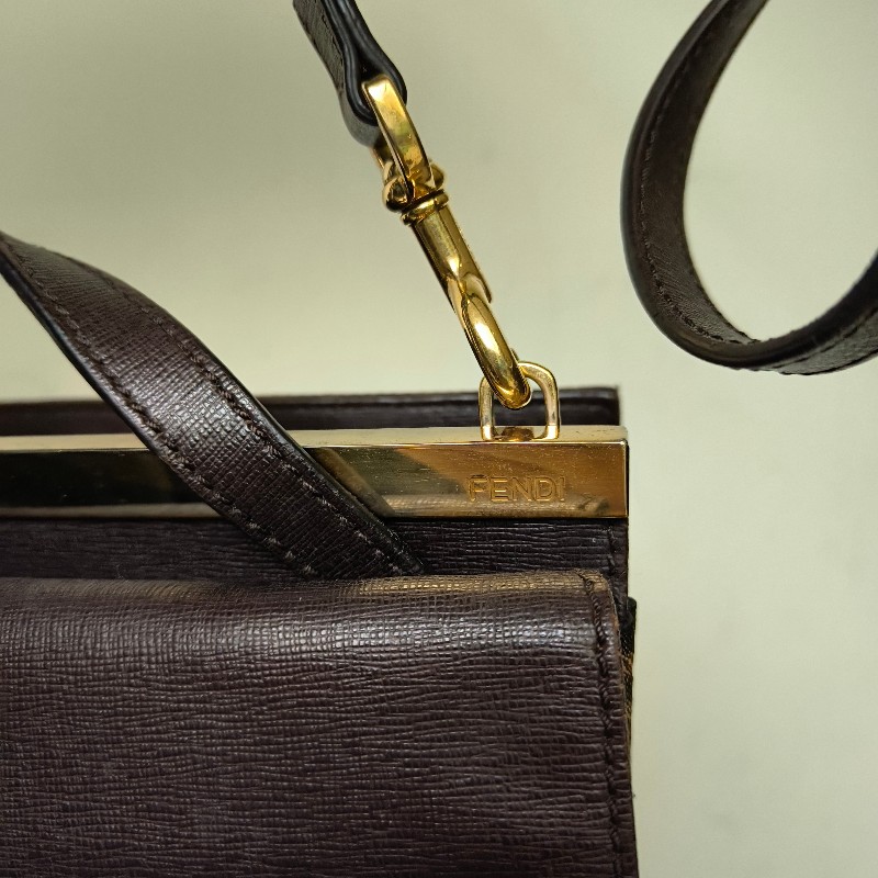 🫅女神購物節狂降(原$15800)‼️只到3/15⏰【8成新】㊣✨FENDI✨芬迪 FF 老花 皮革 兩用 郵差包 手提包 肩背包 斜背包/雙F/二手包/二手精品/保證正品-28