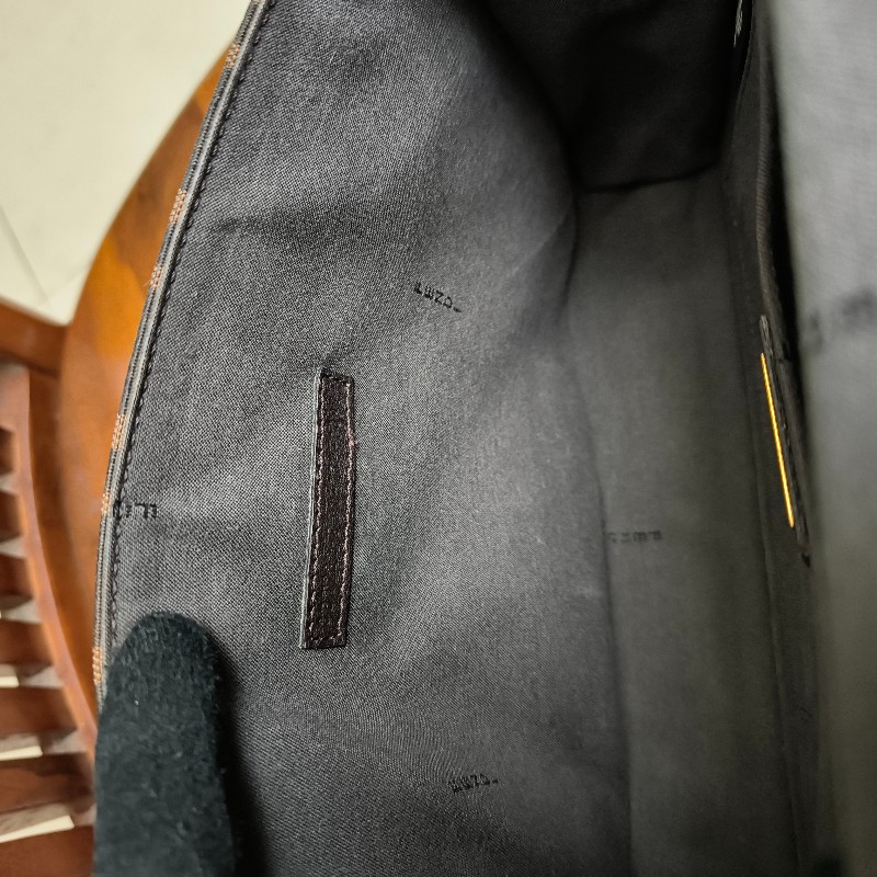 🫅女神購物節狂降(原$15800)‼️只到3/15⏰【8成新】㊣✨FENDI✨芬迪 FF 老花 皮革 兩用 郵差包 手提包 肩背包 斜背包/雙F/二手包/二手精品/保證正品-42