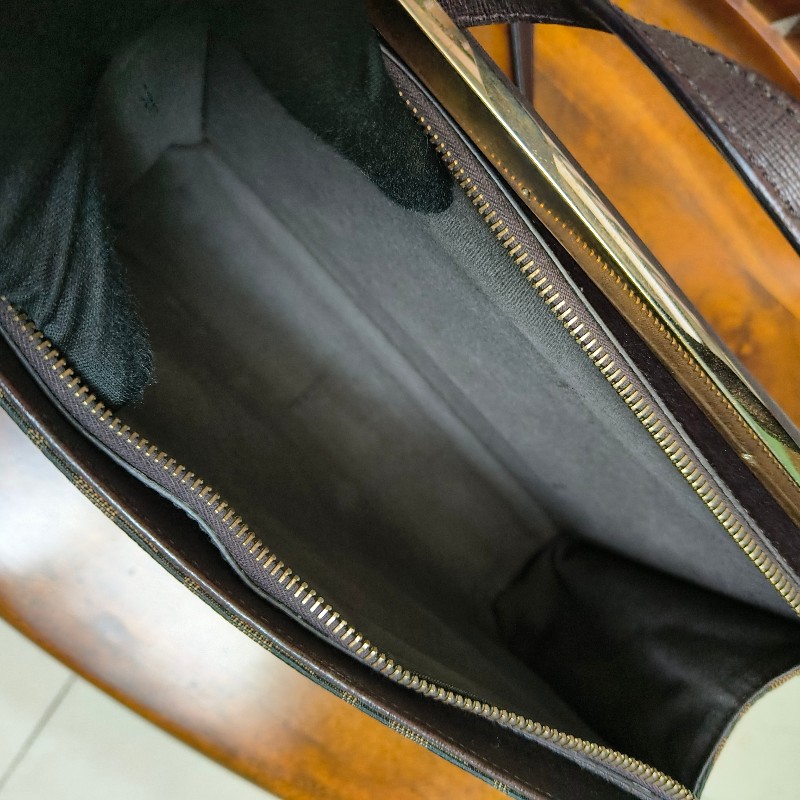 🫅女神購物節狂降(原$15800)‼️只到3/15⏰【8成新】㊣✨FENDI✨芬迪 FF 老花 皮革 兩用 郵差包 手提包 肩背包 斜背包/雙F/二手包/二手精品/保證正品-45