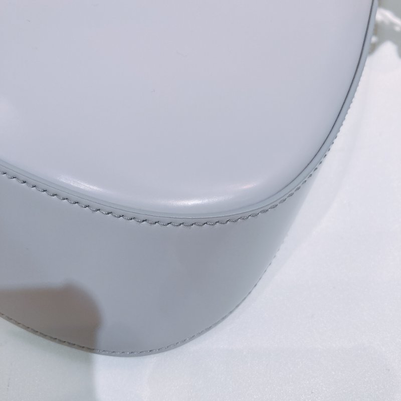 TW4731 普拉達光滑牛皮液下包包 Prada Cleo Brushed Leather Bag-6
