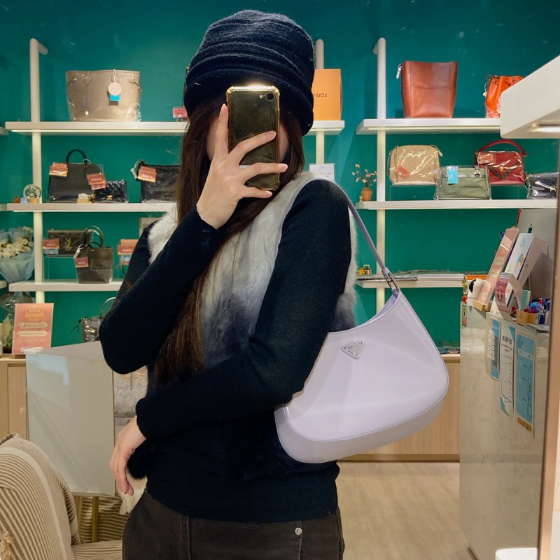 TW4731 普拉達光滑牛皮液下包包 Prada Cleo Brushed Leather Bag-10