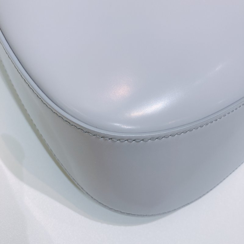 TW4731 普拉達光滑牛皮液下包包 Prada Cleo Brushed Leather Bag-23