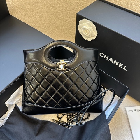 Chanel香奈兒31bag 黑色菱格紋油蠟皮25年晶片款羊皮材質金鍊 鍊條單肩斜挎手提包 迷你 女款 黑色全新正品，