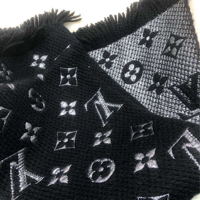 LV Black & Silver Wool 頸巾-1