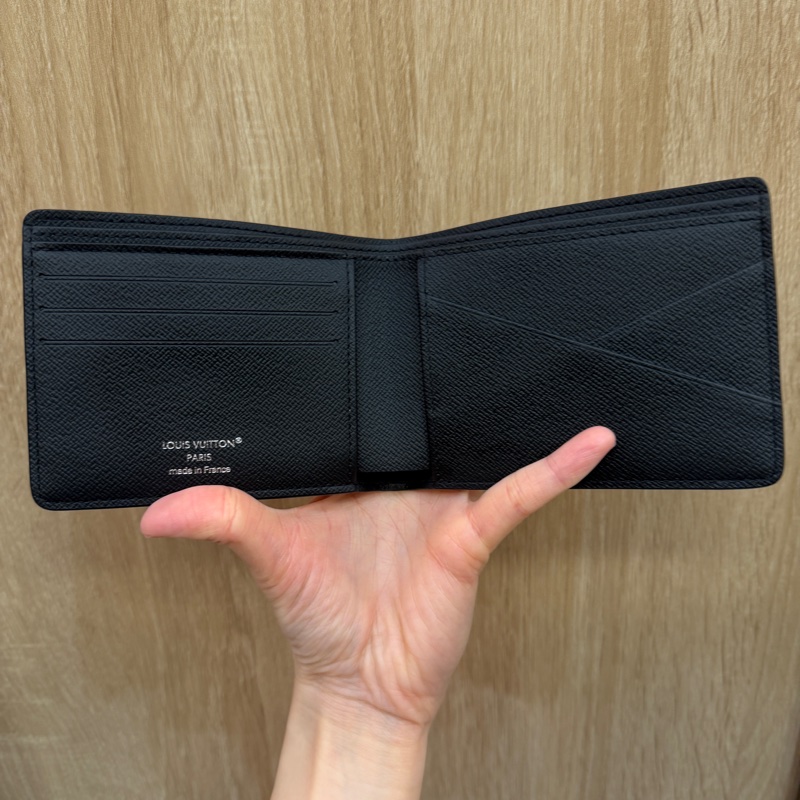 LV 黑灰原花Multiple對開5卡短夾M61695-5