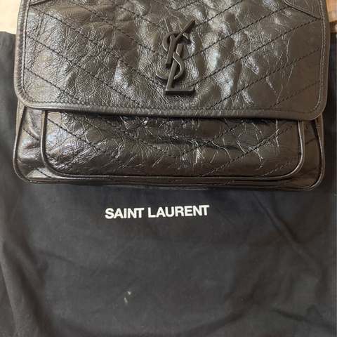 ysl Nikki 中號
