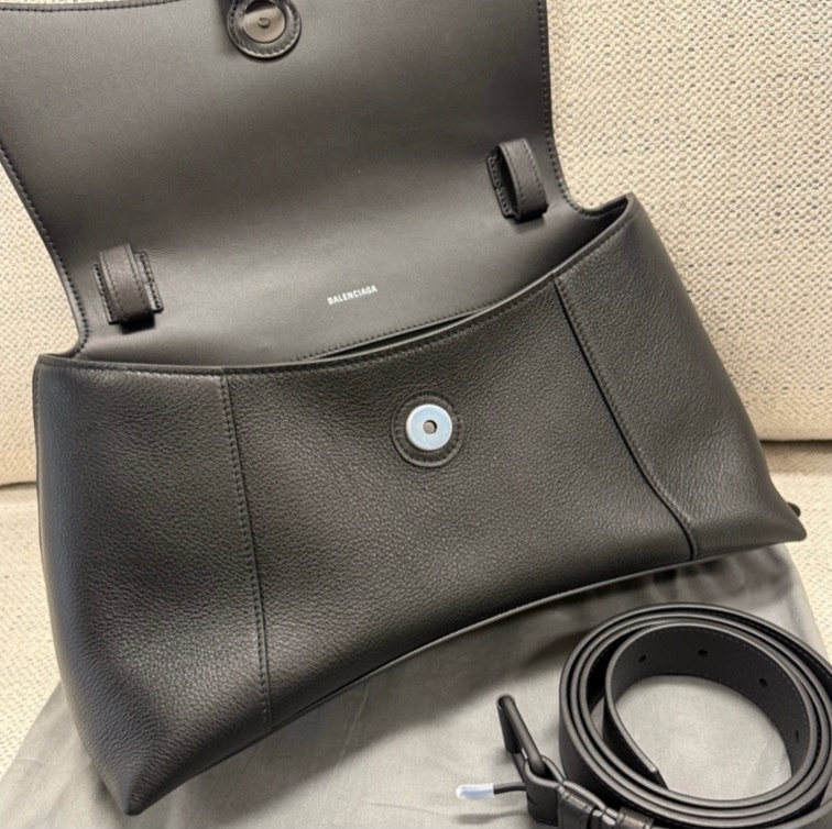 Balenciaga巴黎世家crush Downtown 沙漏包  男女可背 尺寸：32x15x21cm 肩帶：35cm 配有塵袋，無盒 下單前如需更多細節請咨詢-10