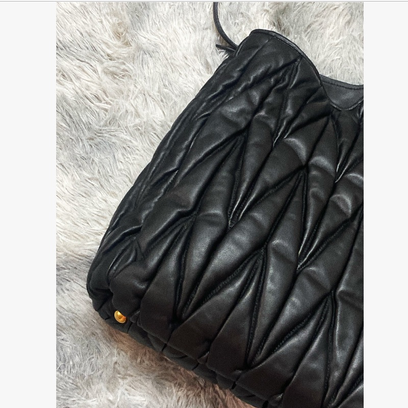 Miumiu黑金包 三用包-8