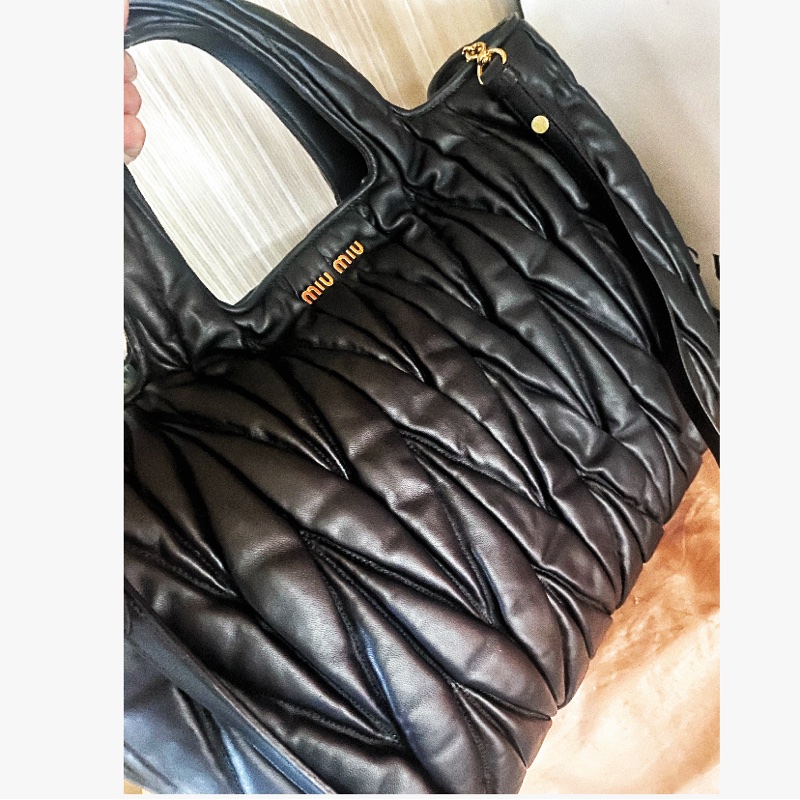 Miumiu黑金包 機車包 托特包 購物包 斜背包 手提 三用包-9