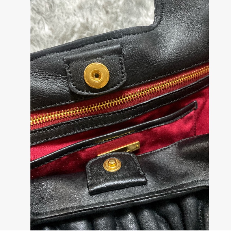 Miumiu黑金包 機車包 托特包 購物包 斜背包 手提 三用包-5