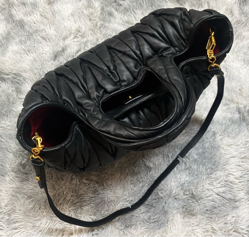 Miumiu黑金包 機車包 托特包 購物包 斜背包 手提 三用包-15