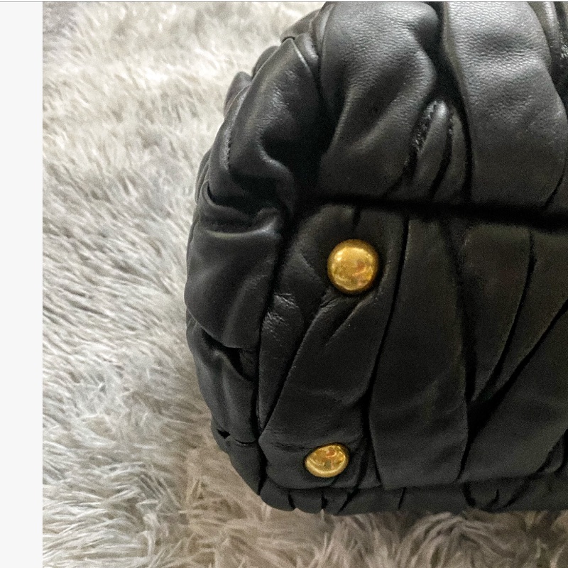 Miumiu黑金包 機車包 托特包 購物包 斜背包 手提 三用包-16