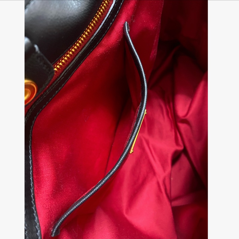 Miumiu黑金包 機車包 托特包 購物包 斜背包 手提 三用包-23