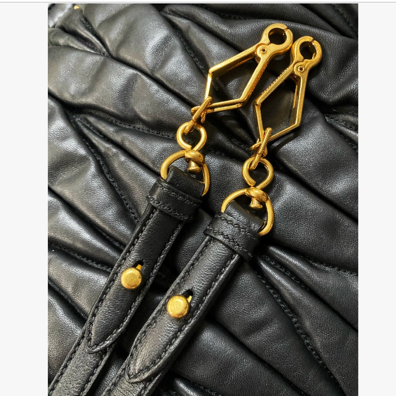 Miumiu黑金包 機車包 托特包 購物包 斜背包 手提 三用包-29