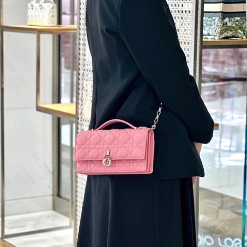 Dior Miss Dior 粉色鏈條包 小號羊皮24*14*7.5cm 全新閒置配件盒子塵袋