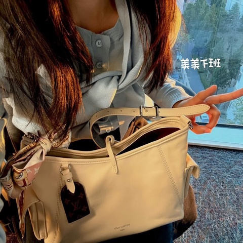 LV Carryall小號 奶油白 芯片  27*22 99新配件塵袋購證