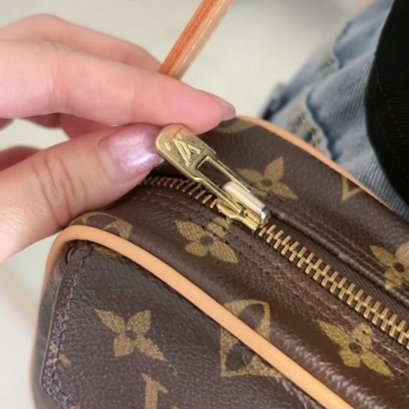 LV 路易威登經典 Monogram 蘋果馬鞍包-14