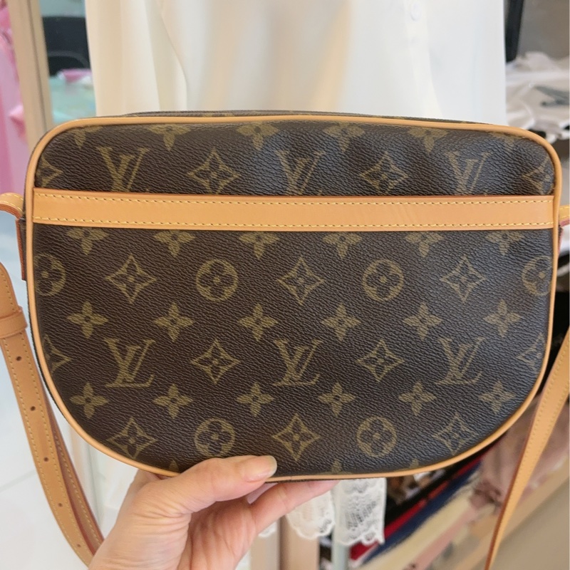 LV 路易威登經典 Monogram 蘋果馬鞍包-6