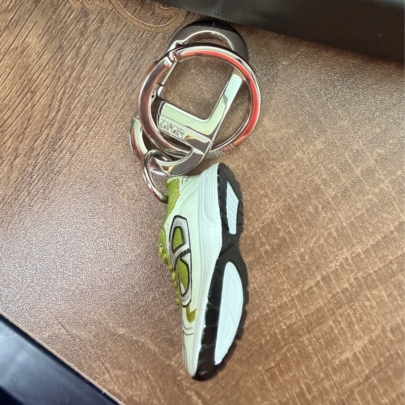 Dior 運動鞋鑰匙圈-10