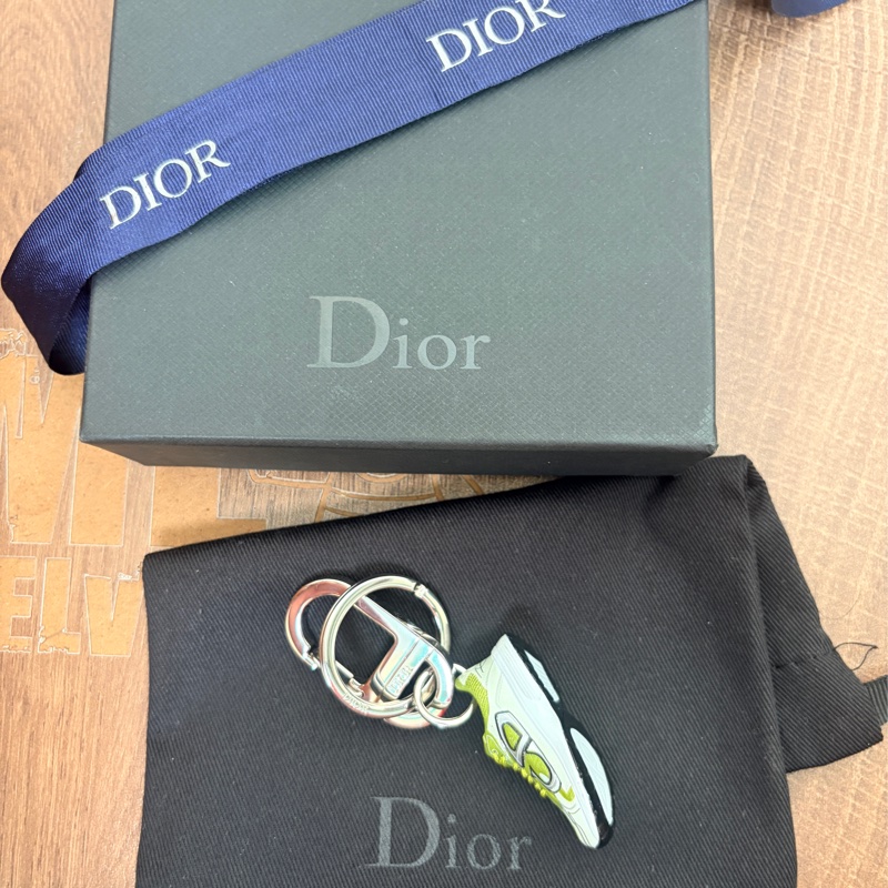 Dior 運動鞋鑰匙圈-11