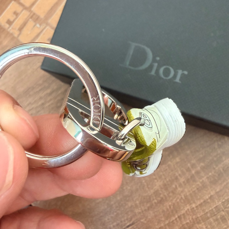 Dior 運動鞋鑰匙圈-12