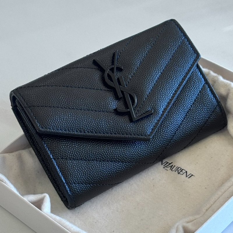 *SHIHNA名牌精品* YSL 粒面壓紋皮革信封錢包-0