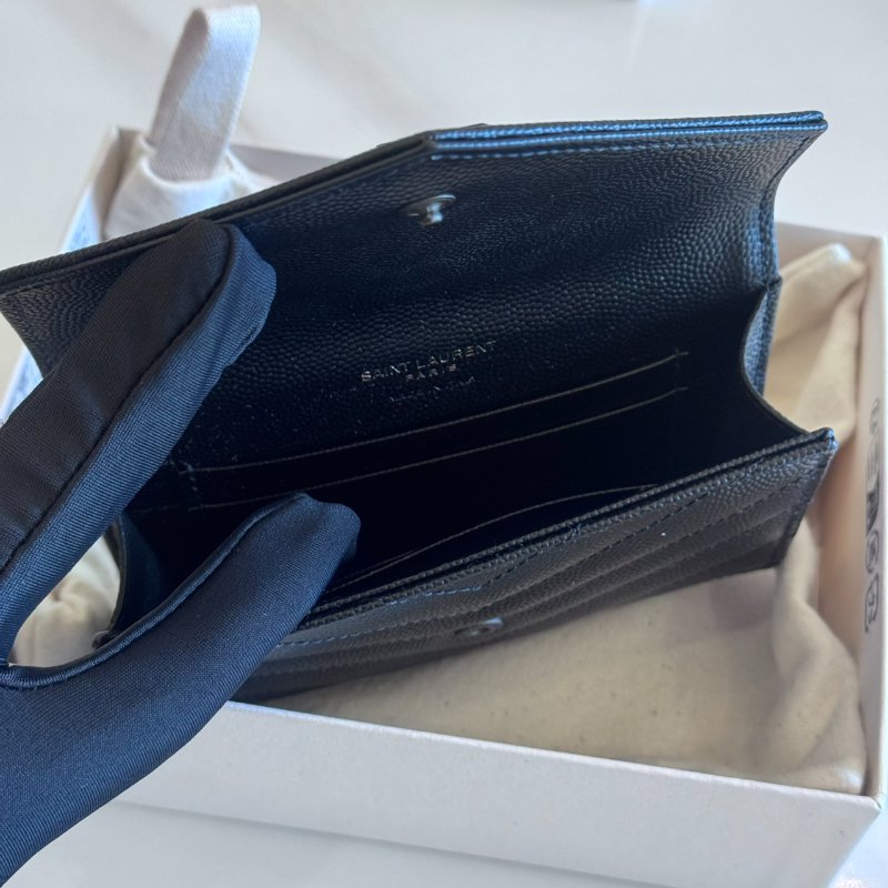 *SHIHNA名牌精品* YSL 粒面壓紋皮革信封錢包-3