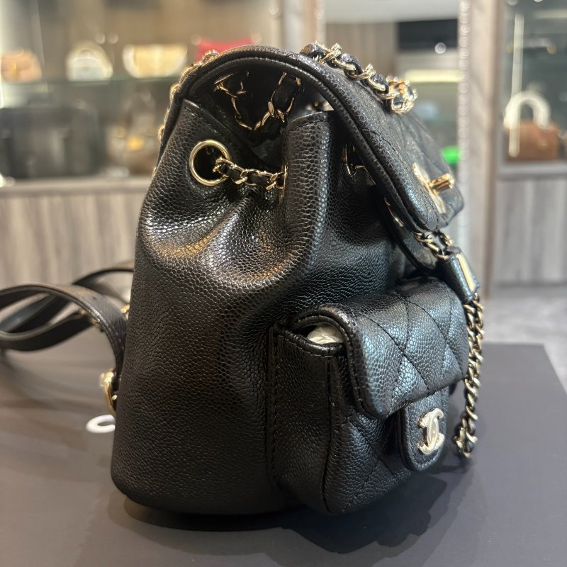 *SHIHNA名牌精品* CHANEL Duma 牛皮雙口黑金 小青蛙後背包 芯片款-6