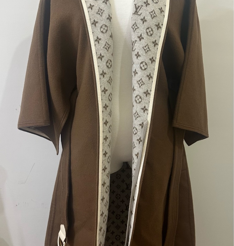 二手正品Louis Vuitton走秀款大衣-2