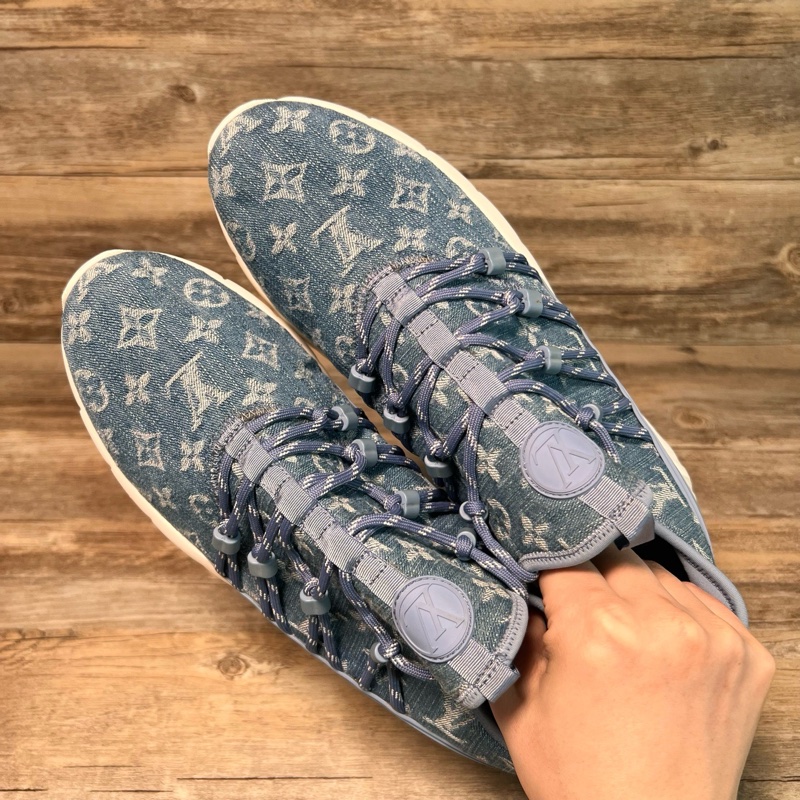 LV路易威登 丹寧牛仔 老花logo滿印42碼 99新閒置未使用-4