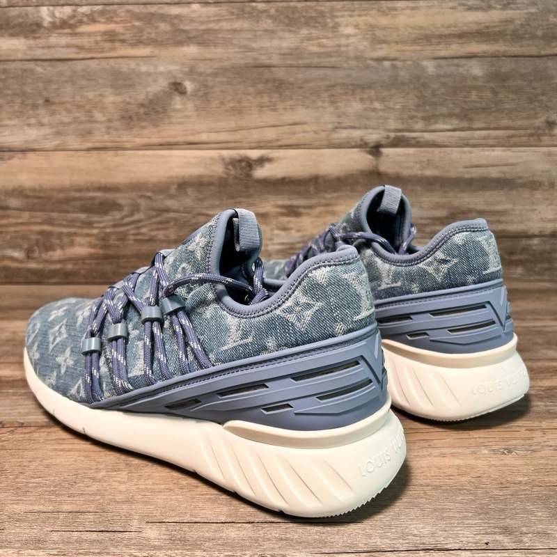 LV路易威登丹寧牛仔 老花logo滿印 41碼99閒置新未使用-3