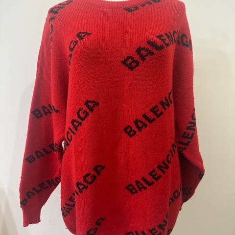 二手巴黎世家紅色毛衣