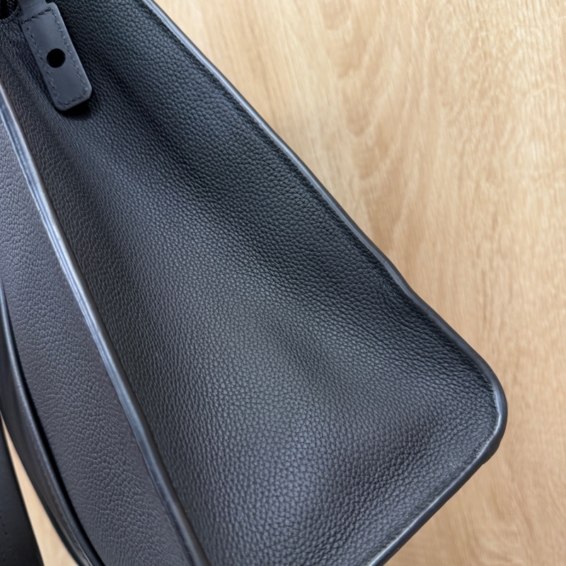 LV 黑牛皮黑釦Take off肩背托特包M57308-5