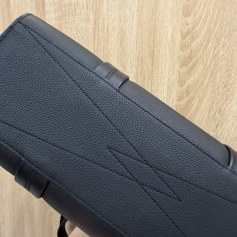 LV 黑牛皮黑釦Take off肩背托特包M57308-8